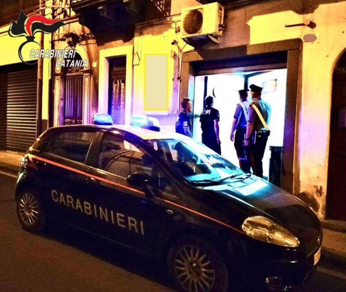SANTA MARIA DI LICODIA, CARABINIERI SEQUESTRANO SLOT IN UN BAR - 