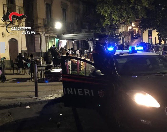 PATERNO': CONTROLLI TRA LE VIE DELLA MOVIDA DI PATERNÒ, SEGNALATI 9 GIOVANI PER DETENZIONE DI DROGA