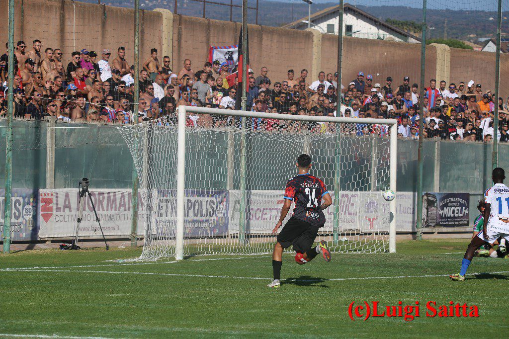 SPORT: IL PATERNO’ NON FERMA LA CORAZZATA CATANIA - LE FOTO