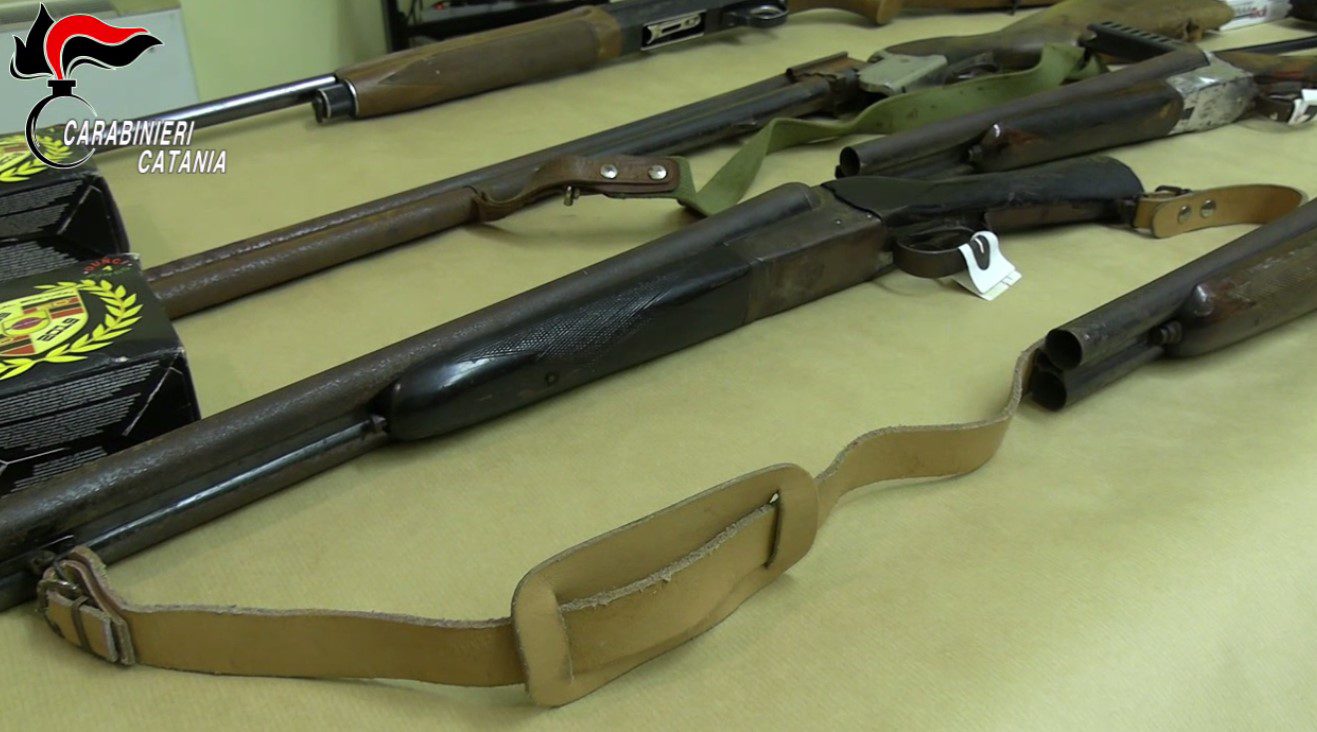 CATANIA. SCOPERTO UN ARSENALE E SEI CHILI DI HASHISH, UN ARRESTO