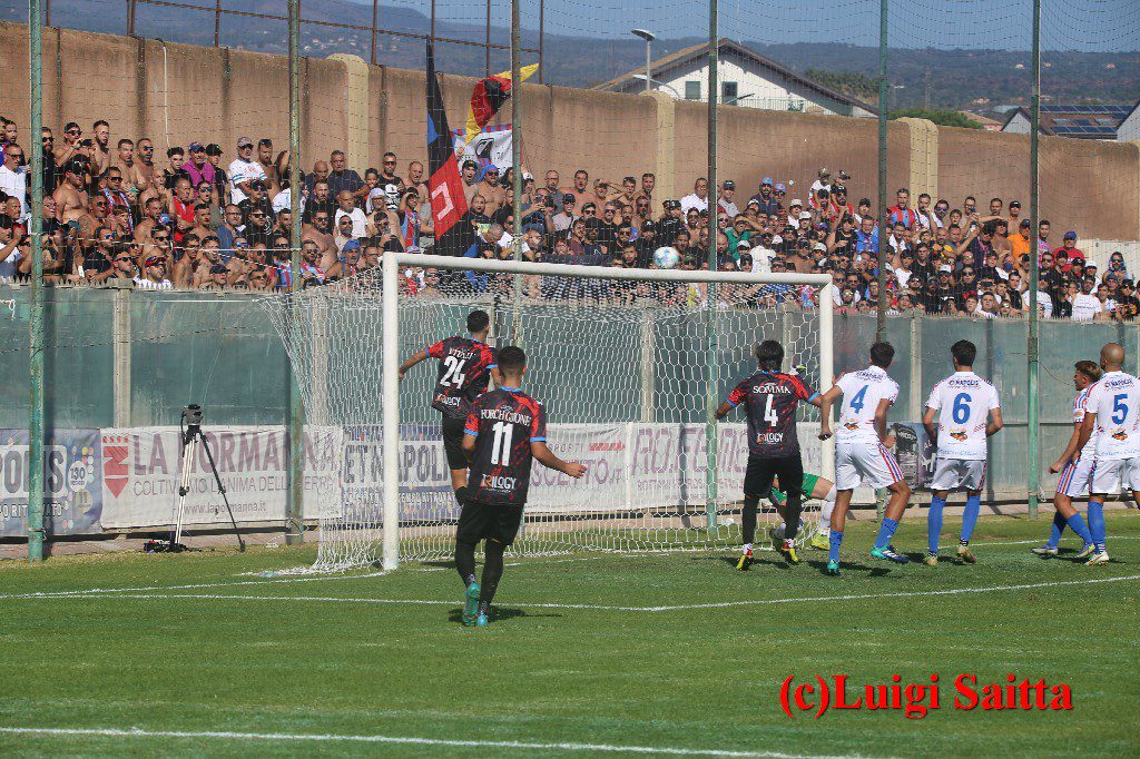 SPORT: IL PATERNO’ NON FERMA LA CORAZZATA CATANIA - LE FOTO