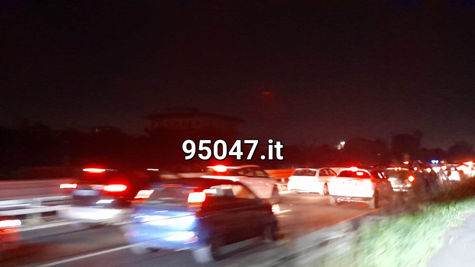 TAMPONAMENTO SULLA SS121 NEI PRESSI DI PALAZZOLO, SOCCORSI SUL POSTO