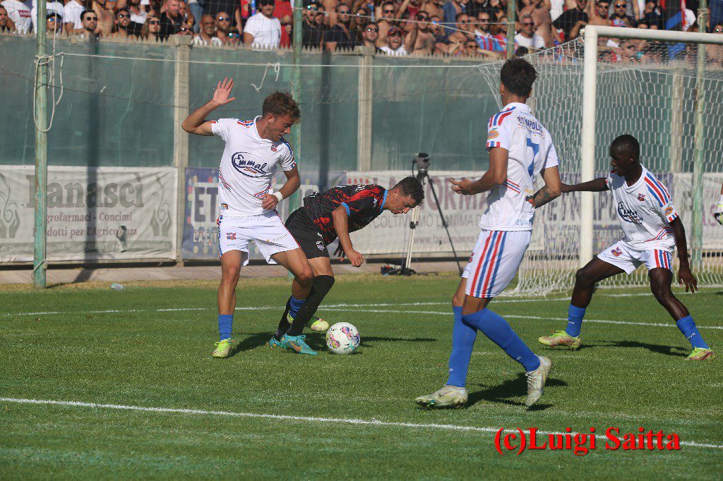 SPORT: IL PATERNO’ NON FERMA LA CORAZZATA CATANIA - LE FOTO