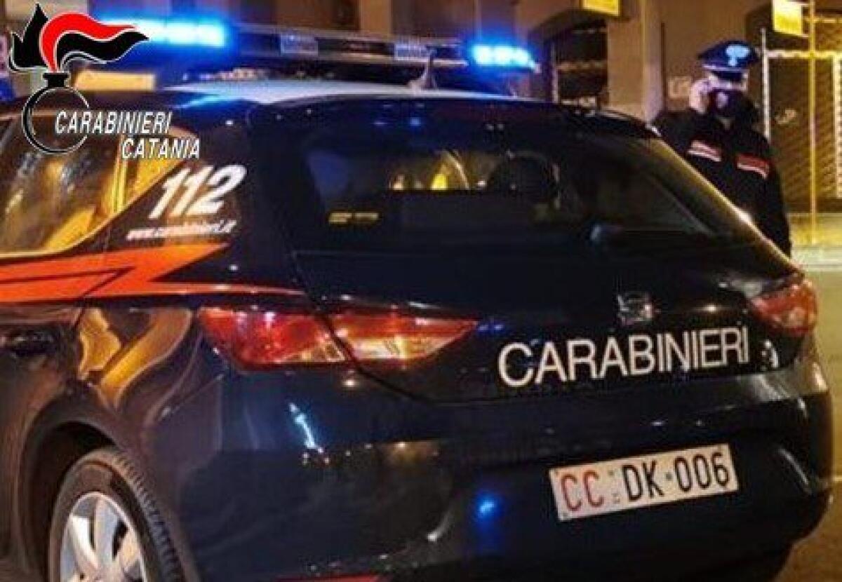CATANIA. RUBA IL CELLULARE ALLA CLIENTE DI UN FAST FOOD. ARRESTATO DAI CARABINIERI UN 26ENNE PREGIUDICATO - 