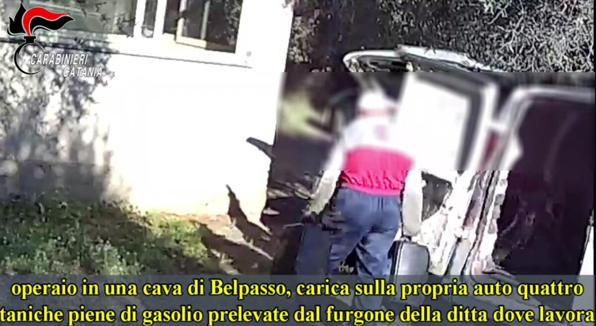 RUBA CARBURANTE NELLA DITTA DOVE LAVORA: ARRESTATO 63ENNE PATERNESE INCASTRATO DALLE TELECAMERE - 