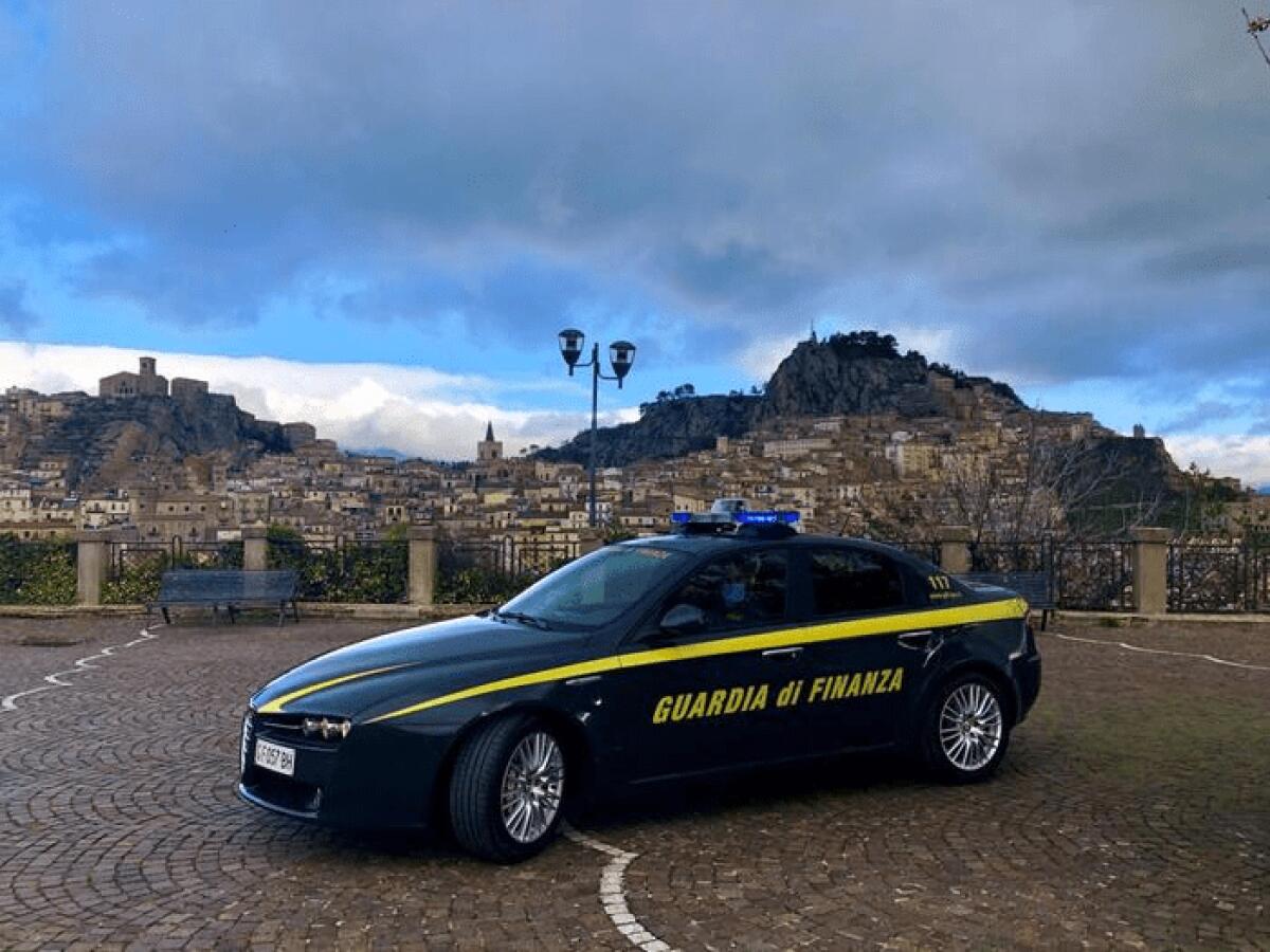 ENNA, PRESTAVANO SOLDI AD IMPRENDITORI A TASSI D’USURA E SI IMPOSSESSAVANO DELLE AZIENDE, 2 ARRESTI E 20 INDAGATI - 