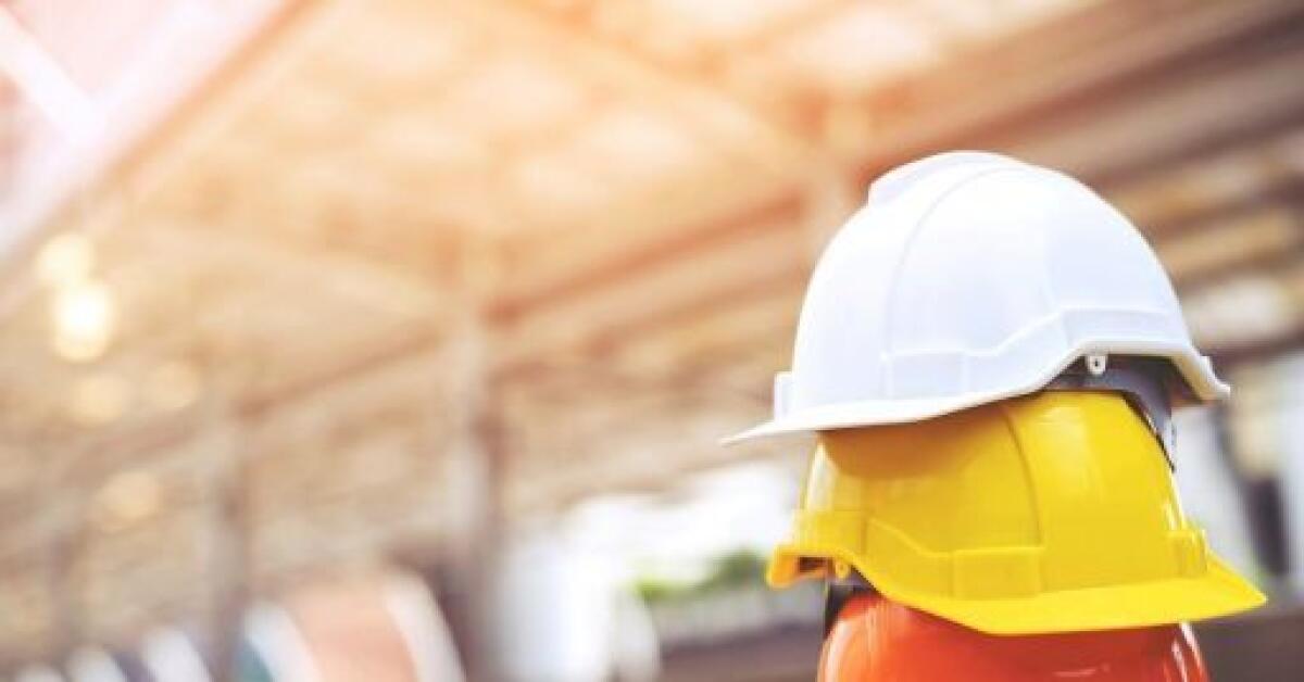 CATANIA. Lavori senza sicurezza sul palazzo di fronte al Commissariato, denunciate 2 persone - 