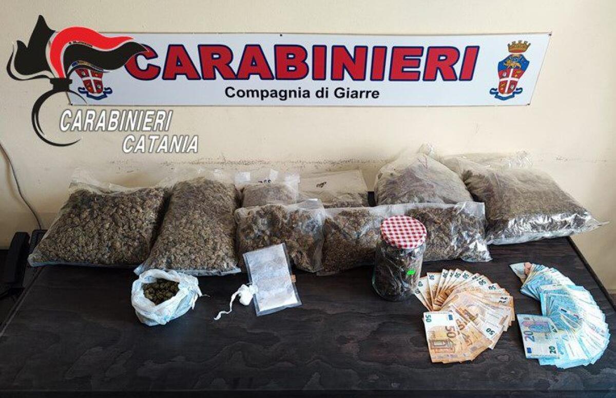 GIARRE, TROVATO CON CINQUE CHILI DI MARIJUANA - 