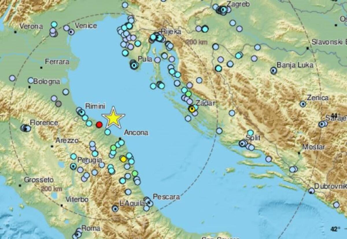 FORTE TERREMOTO NEL CENTRO ITALIA: MAGNITUDO 5.7 - 