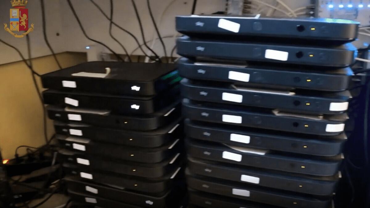 CATANIA MAXI-OPERAZIONE CONTRO LO STREAMING ILLEGALE. 70 INDAGATI 900MILA UTENTI ILLEGALI. DANNI FINO A 30 MILIONI DI EURO - 