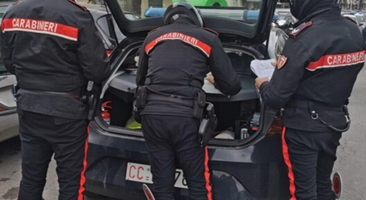 CATANIA. RUBA UN GIUBBINO IN UN NEGOZIO: 19ENNE TUNISINO ARRESTATO - 