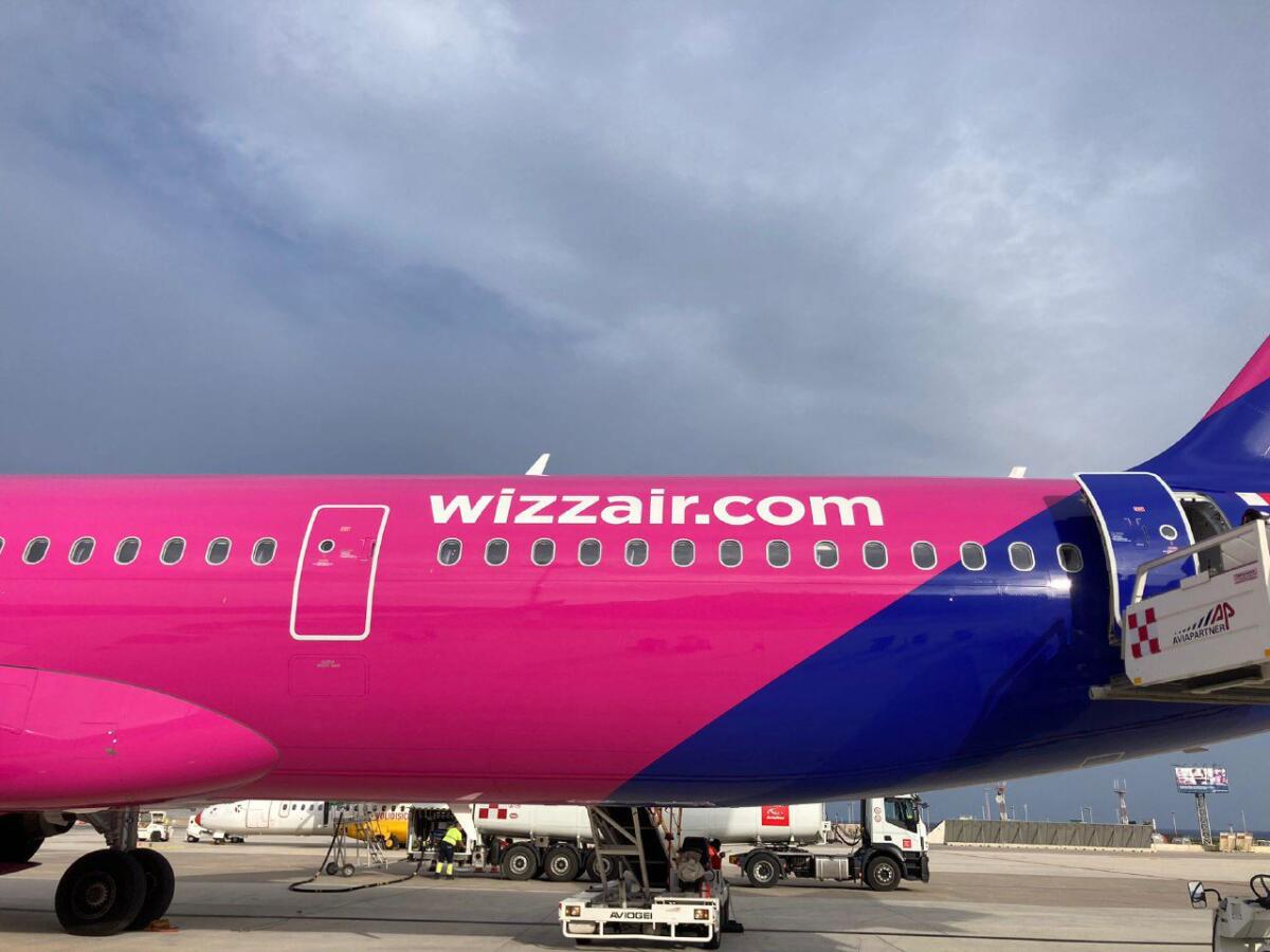 VOLO IN RITARDO WIZZAIR CATANIA MILANO DI QUASI SETTE ORE,<br>250€ AI PASSEGGERI - 