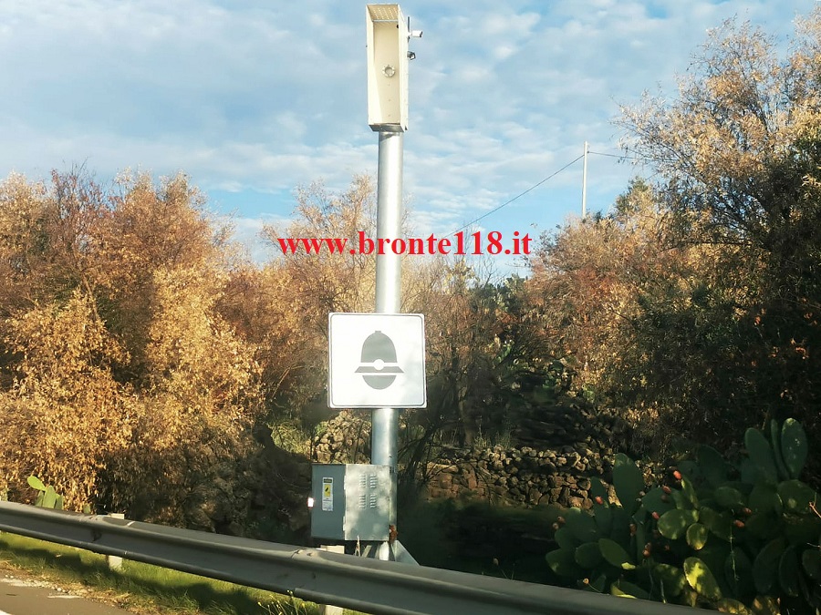 PATERNO': SMONTATO L'AUTOVELOX SULLA SS 284 PER FINE CONVENZIONE, MA NE ARRIVANO DI NUOVI - LE FOTO