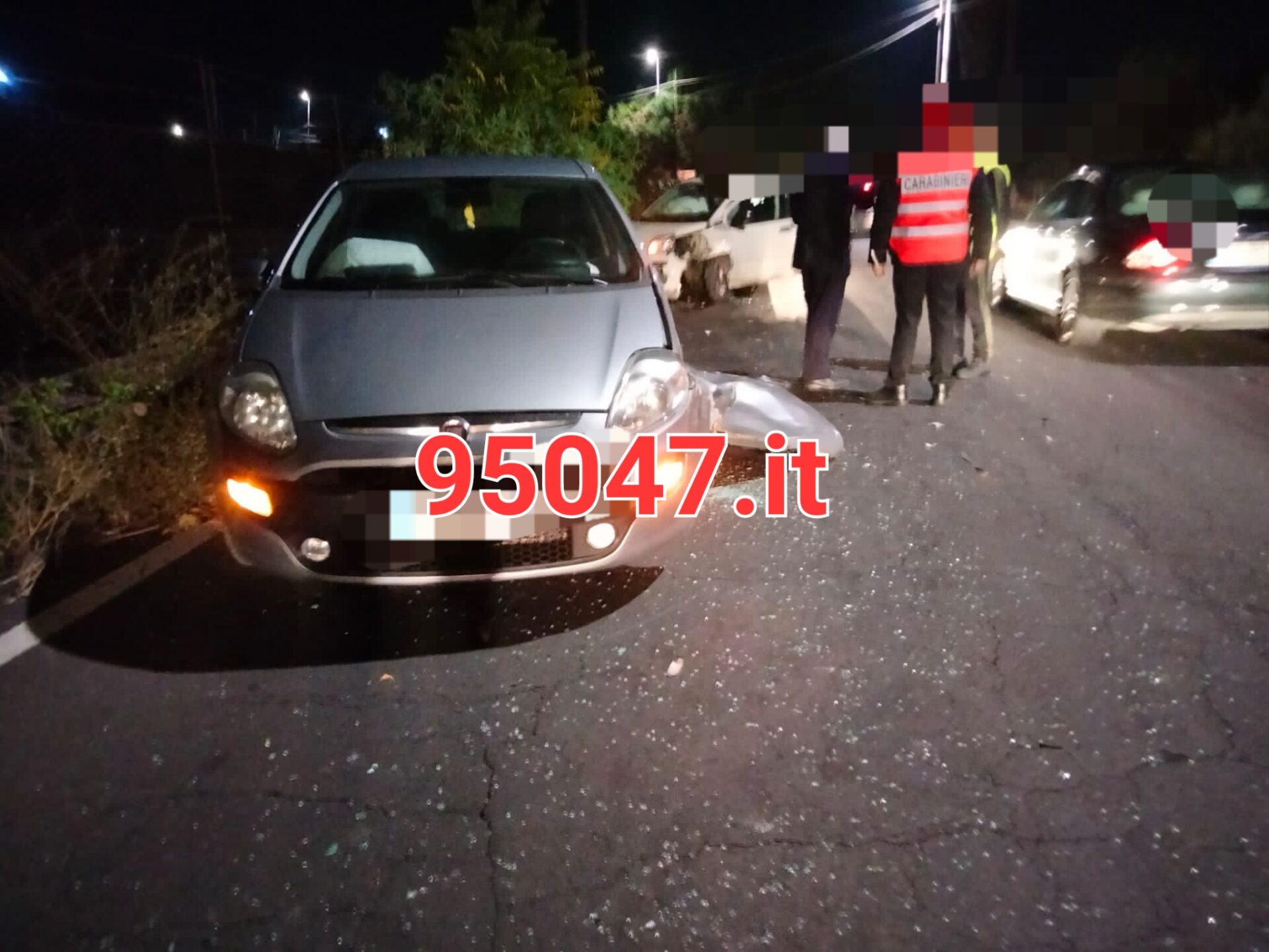 BELPASSO. VIOLENTO SCONTRO TRA DUE AUTOVETTURE , DUE FERITI