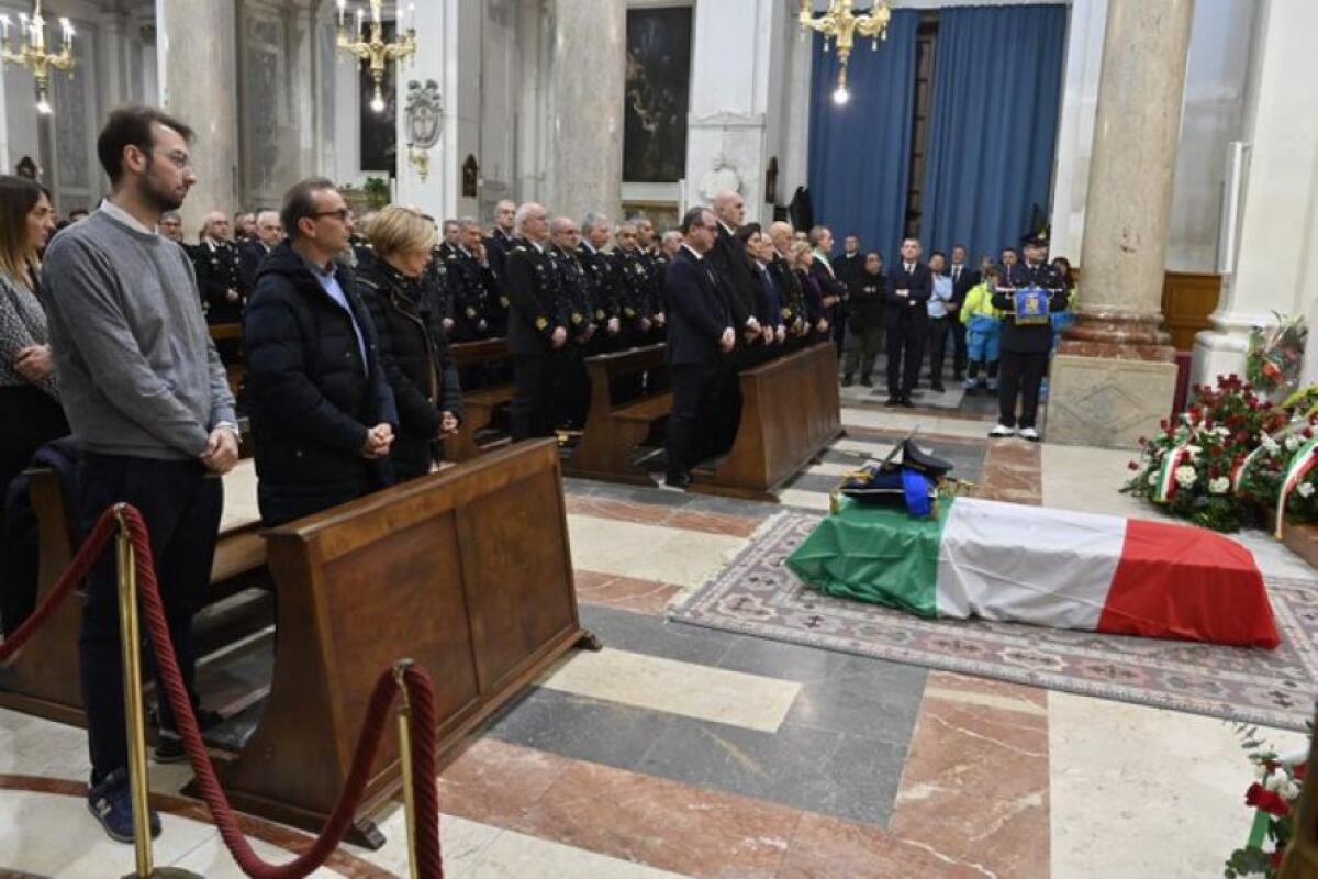 TRAPANI, L’ULTIMO SALUTO AL CAPITANO FABIO ANTONIO ALTRUDA - 