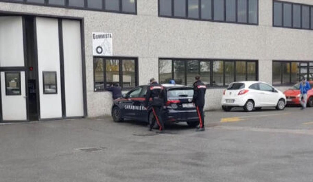 TRAGEDIA A BOLOGNA. GIOVANE PATERNESE MUORE CADENDO DAL TETTO DI UN CAPANNONE - 