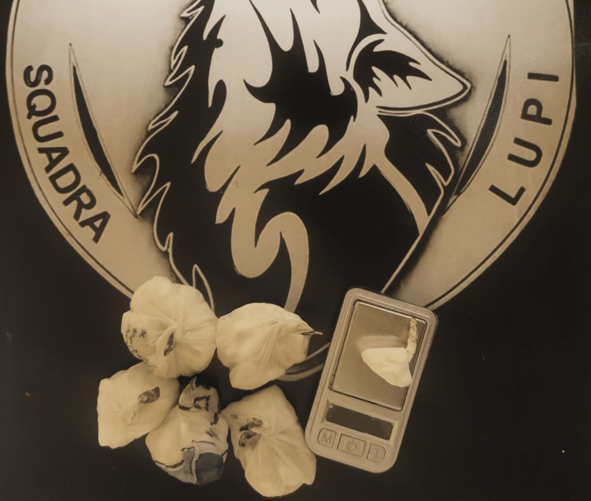 CATANIA. NASCONDE LA DROGA NEL MURO MA VIENE COMUNQUE SCOPERTO DAI CARABINIERI: ARRESTATO UN GIOVANE 28ENNE. - 