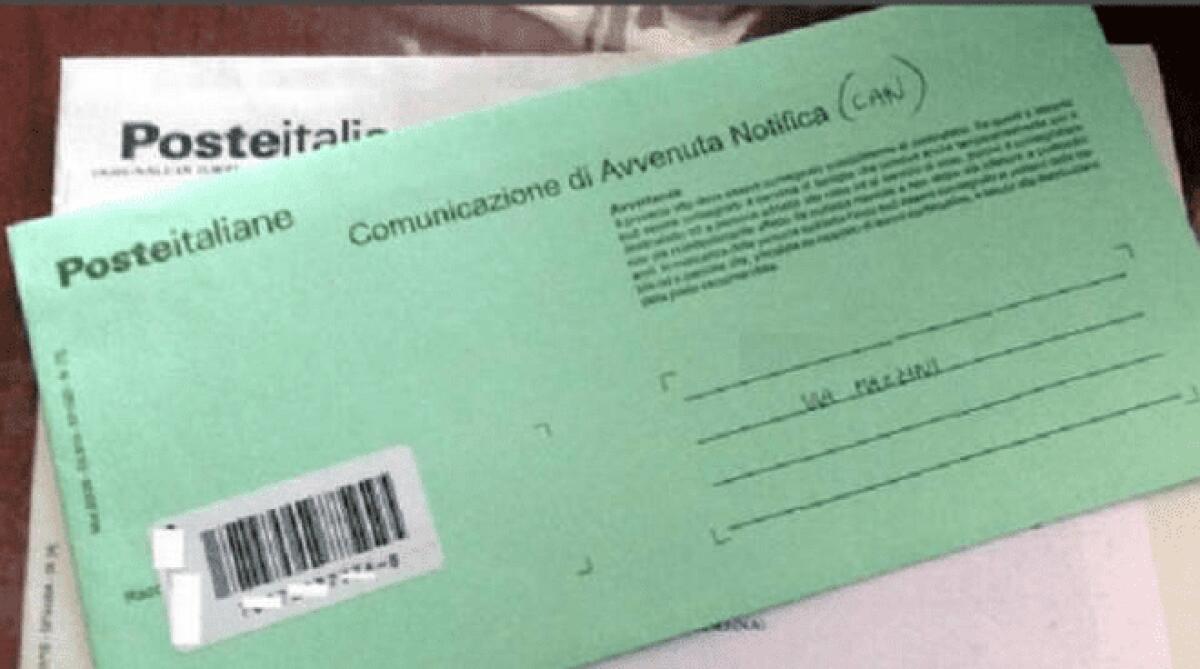 MULTE NON NOTIFICATE, GIUDICE CANCELLA CARTELLE ESATTORIALI - 