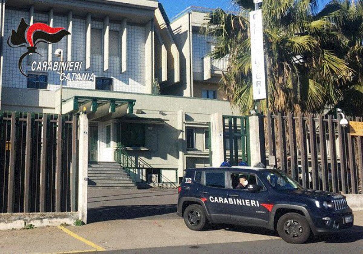 VIAGRANDE, MALTRATTAMENTI ED ESTORSIONE AI GENITORI PER AVERE I SOLDI DEBLLA DROGA - 