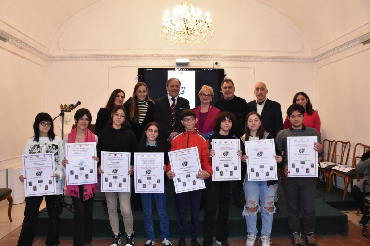 PATERNÒ: GRANDE SUCCESSO PER LA PREMIAZIONE DEL CONCORSO “RACCONTIAMO VERGA ATTRAVERSO LE SUE OPERE LETTERARIE”, - 
