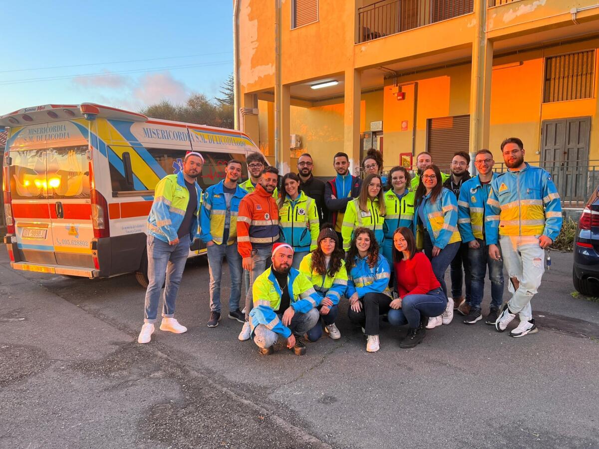 SANTA MARIA DI LICODIA. PRANZO DI SOLIDARIETA' ORAGANIZZATO DALLA MISERICORDIA - 