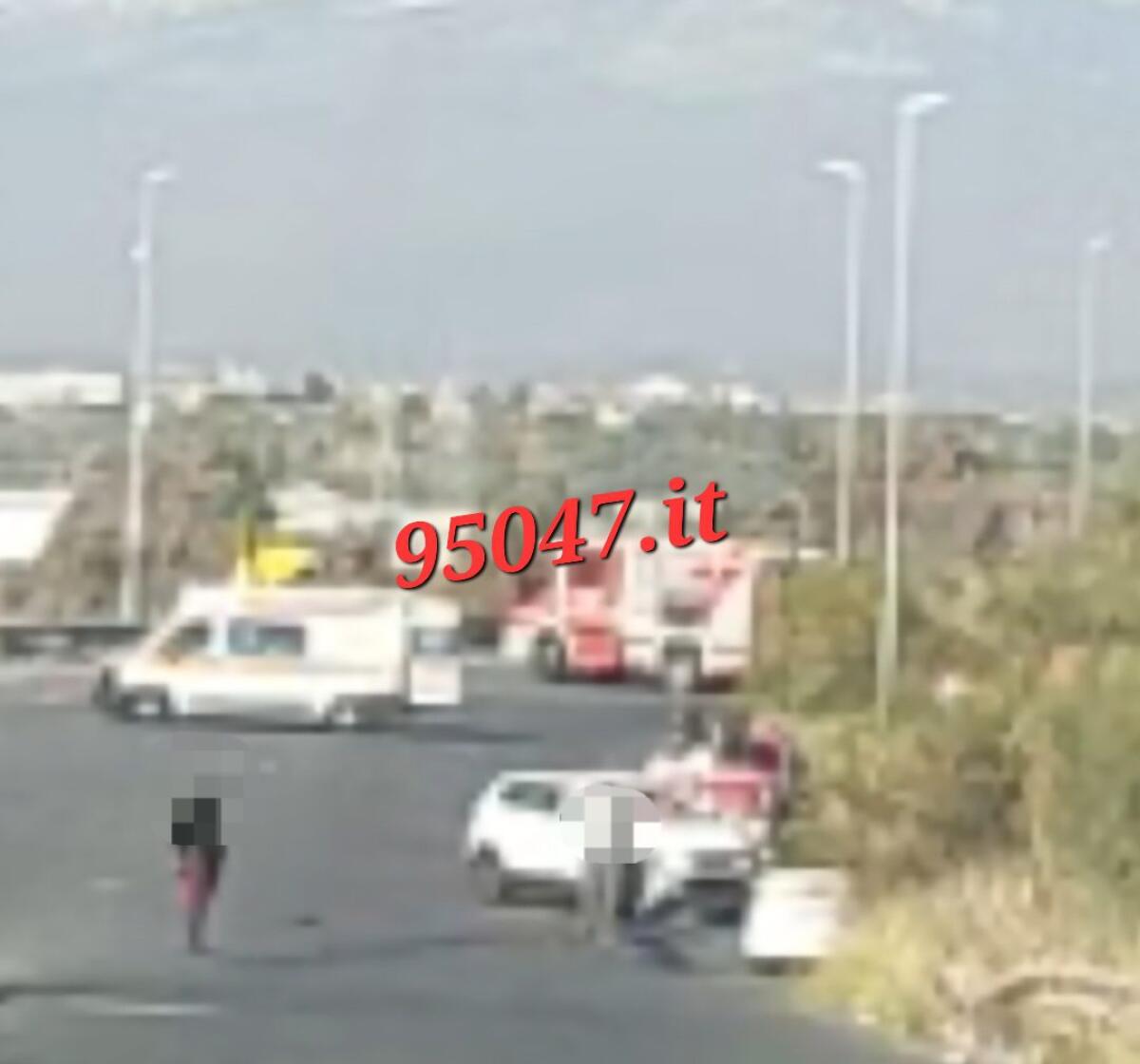 GRAVE INCIDENTE STRADALE NELLA ZONA INDUSTRIALE DI PIANO TAVOLA, GRAVEMENTE FERITA UNA 30ENNE - 