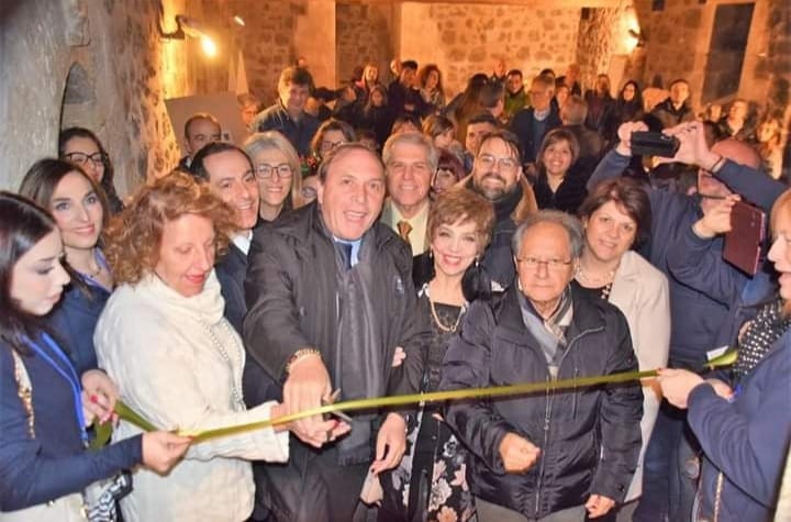 PATERNÒ, INAUGURATA LA MOSTRA DEI PRESEPI ARTISTICI