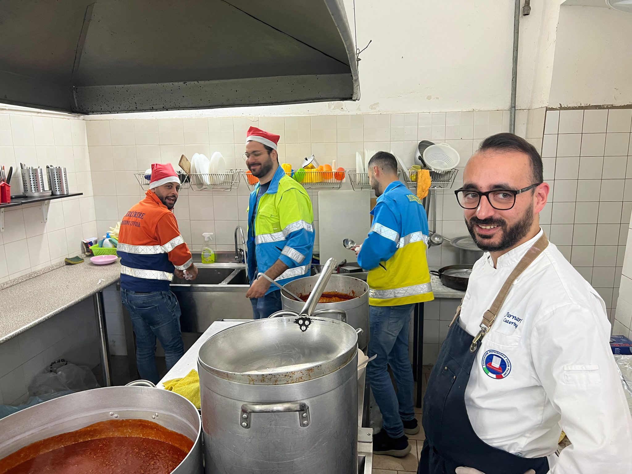 SANTA MARIA DI LICODIA. PRANZO DI SOLIDARIETA' ORAGANIZZATO DALLA MISERICORDIA