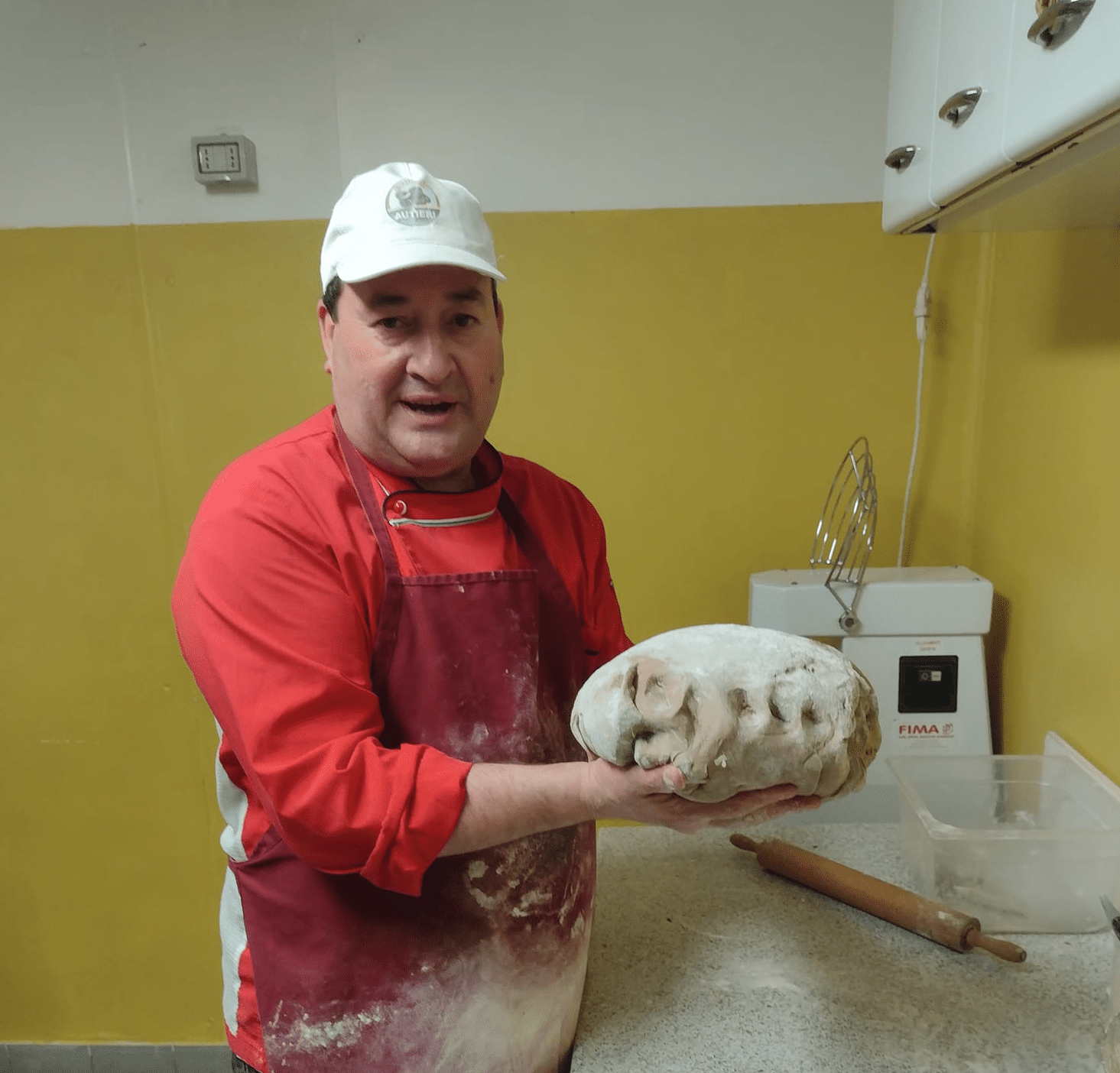 IL MAXI CANNOLO LUNGO OLTRE 30 METRI REALIZZATO DAL PATERNESE FRANCO DI PERNA