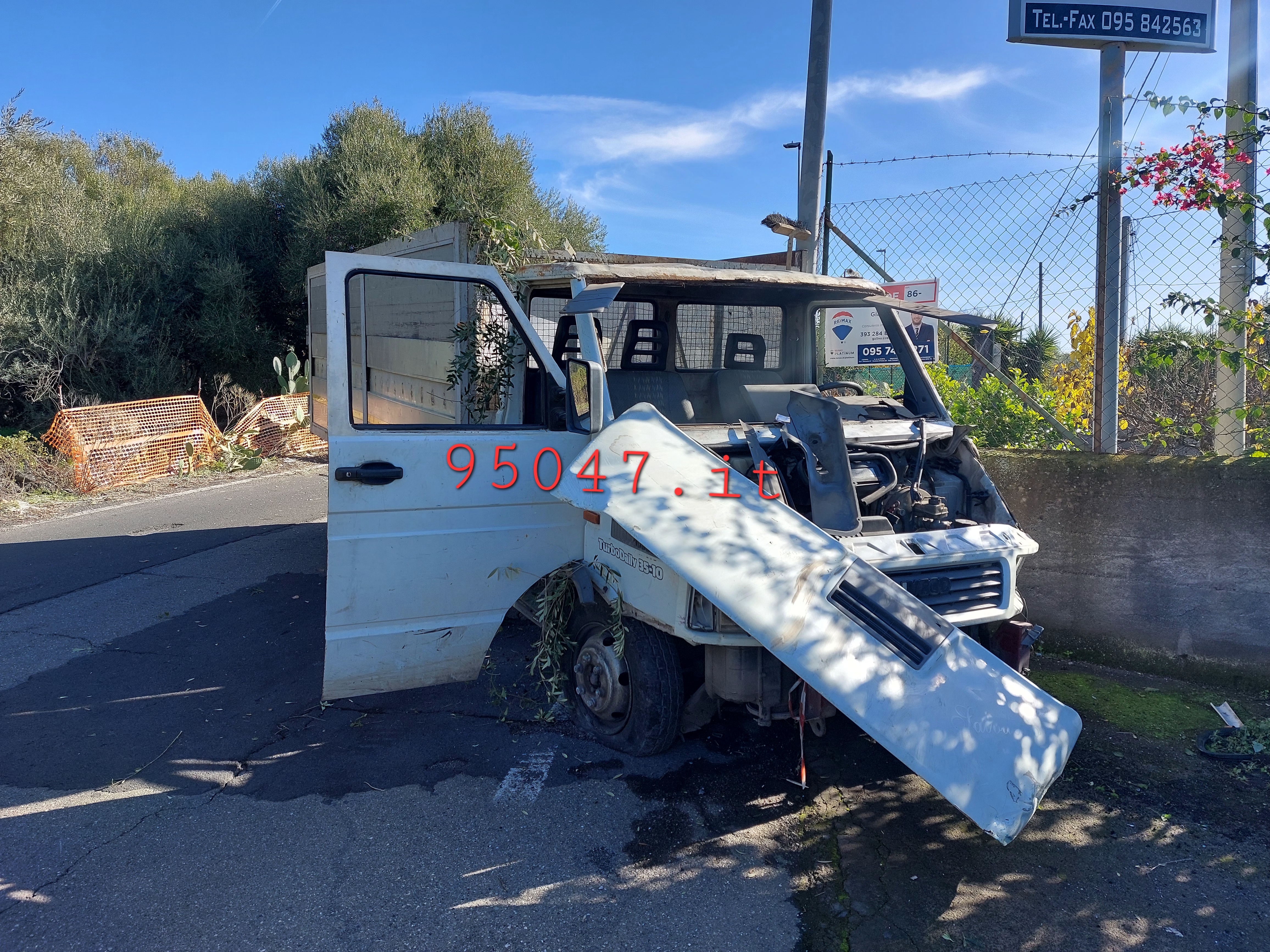 SCONTRO TRA AUTOCARRO ED AUTO SULLA SP56II IN TERRITORIO DI BELPASSO, 4 FERITI