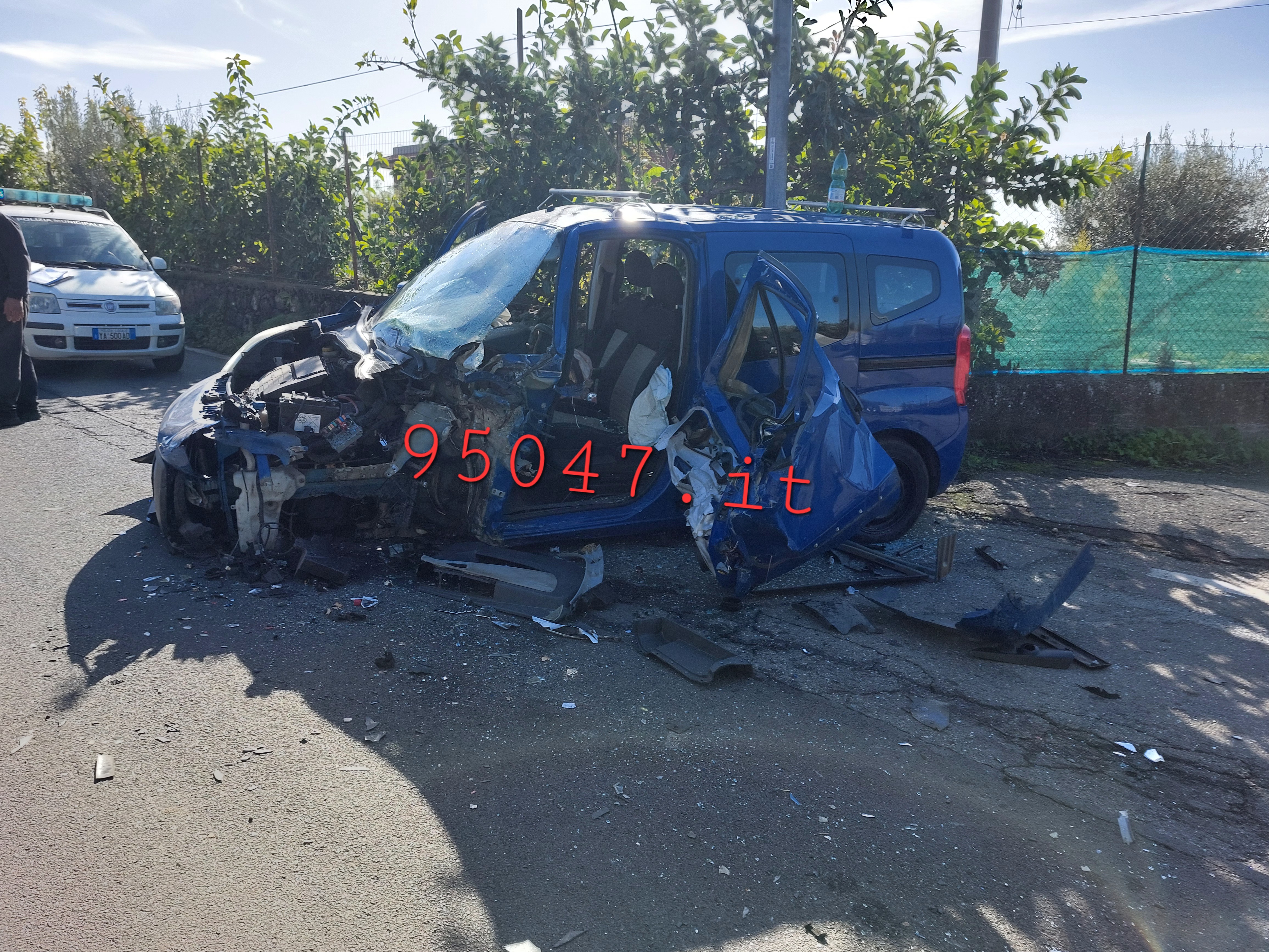 SCONTRO TRA AUTOCARRO ED AUTO SULLA SP56II IN TERRITORIO DI BELPASSO, 4 FERITI