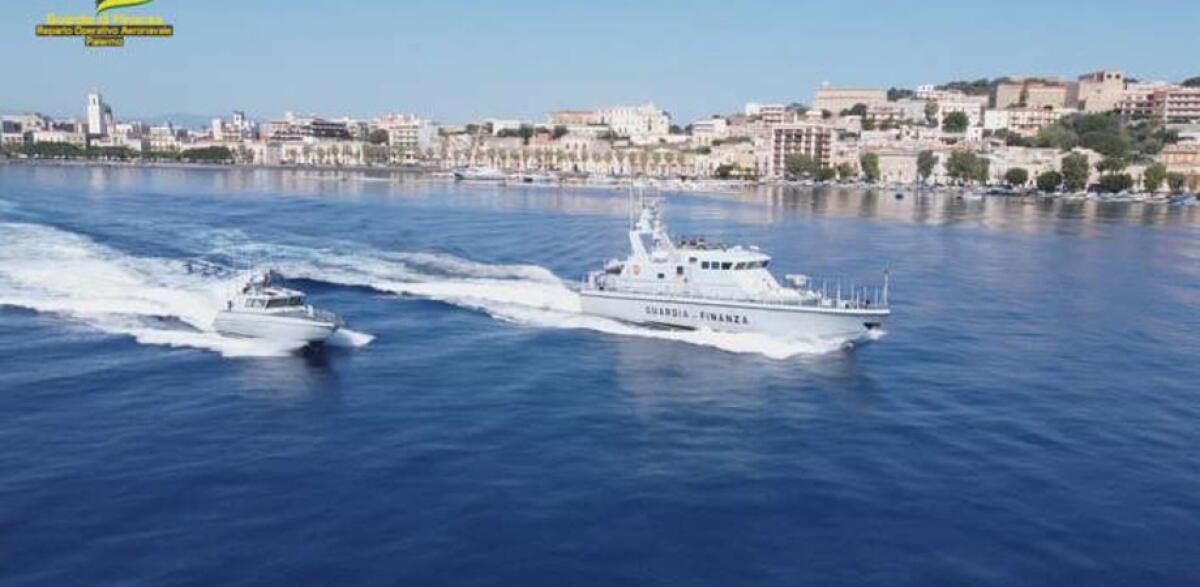 MILAZZO. RICEVE IL REDDITO DI CITTADINANZA MA HA LA BARCA A VELA, BECCATO DALLA GUARDIA DI FINANZA - 