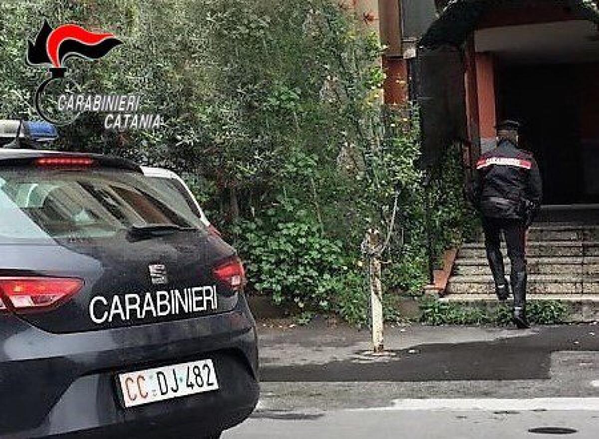 CATANIA. BLOCCATI CON IL PONTEGGIO IN AUTO: DUE ARRESTATI - 