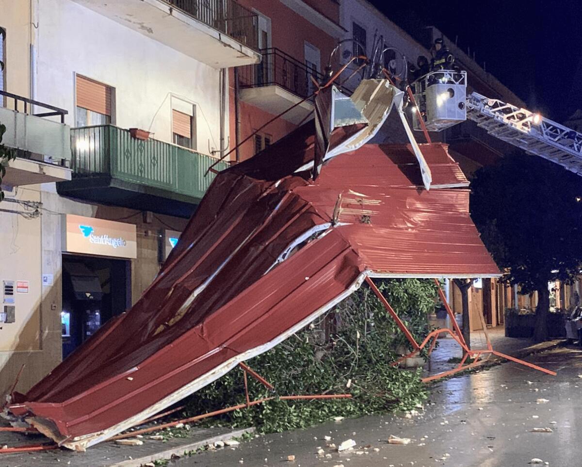 FORTI RAFFICHE E VENTO DI BURRASCA IN SICILIA. PROTEZIONE CIVILE IN MASSIMA ALLERTA - 