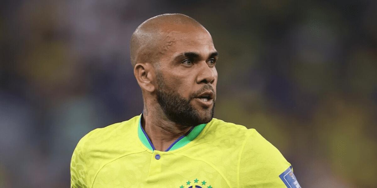 ARRESTATO IL CALCIATORE DANI ALVES, È ACCUSATO DI VIOLENZA SESSUALE - 