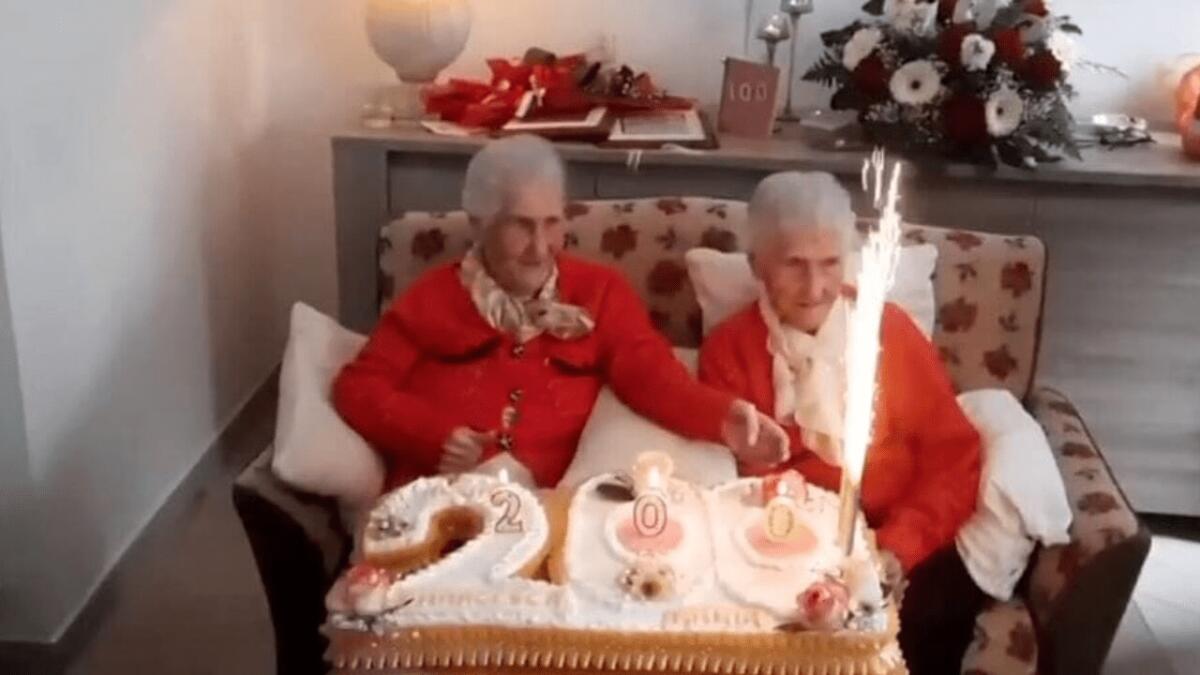 FOGGIA, LE GEMELLE MARIA E FRANCESCA FESTEGGIANO 200 ANNI (IN DUE) - 