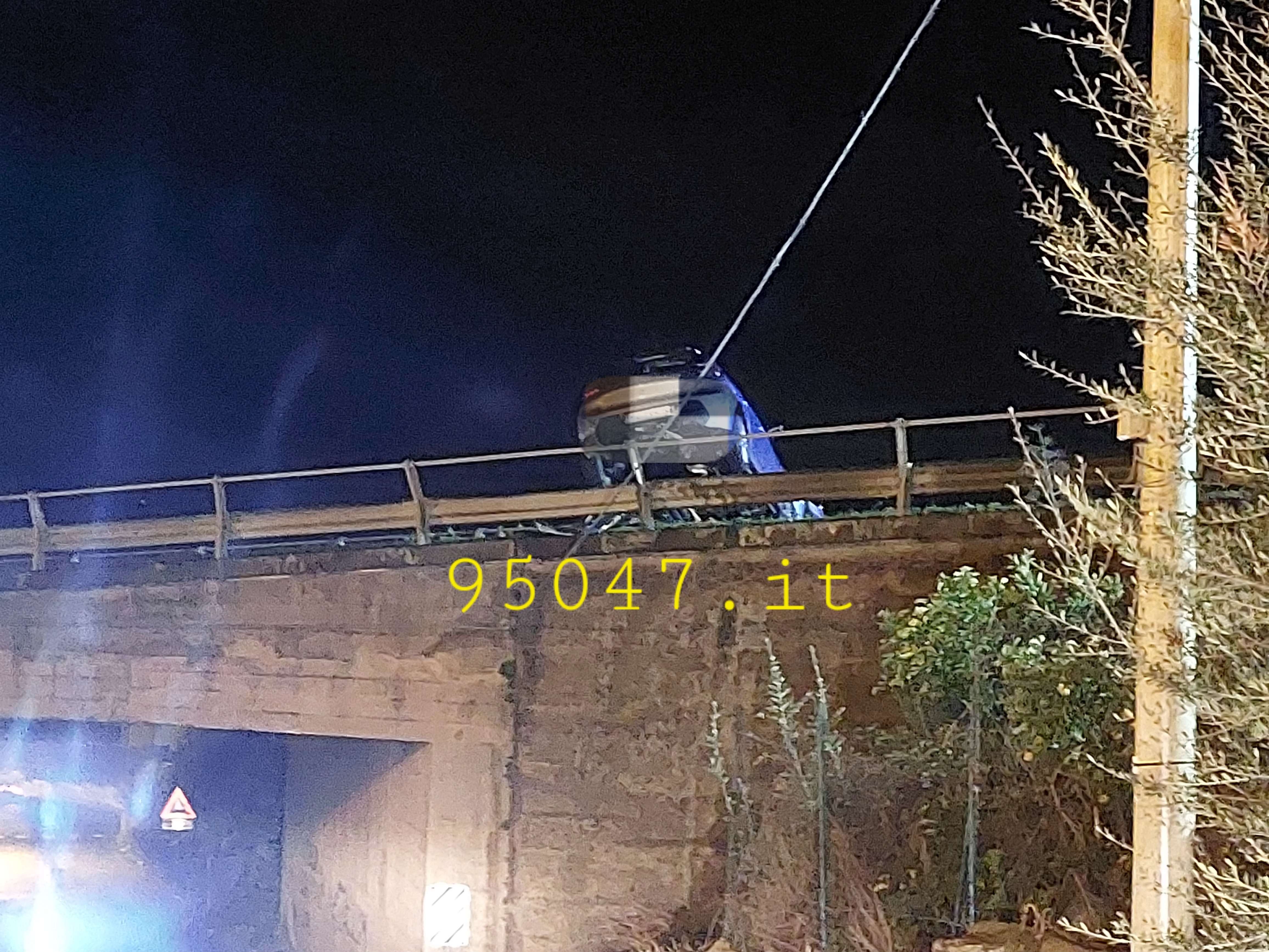 GRAVE INCIDENTE SULLA SS284 NEI PRESSI DELLO SVINCOLO DI SANTA MARIA DI LICODIA,  SOCCORSI SUL POSTO