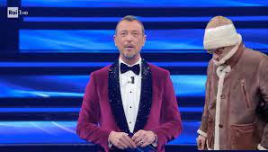 MATTEO MESSINA DENARO DIVENTA VIRALE SUI MEME NEL WEB