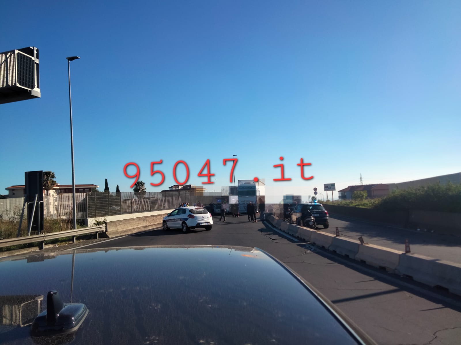 SCONTRO MORTALE AUTOCARRO MOTO A GRAVINA DI CATANIA