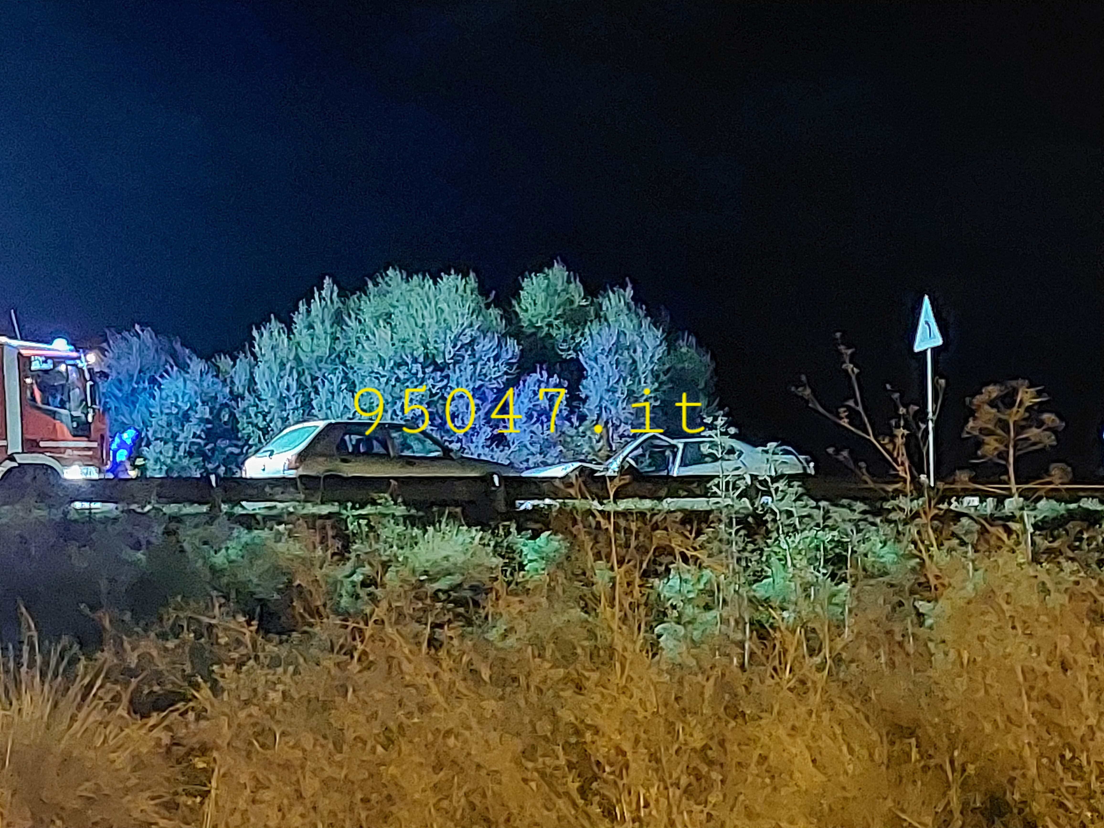 GRAVE INCIDENTE SULLA SS284 NEI PRESSI DELLO SVINCOLO DI SANTA MARIA DI LICODIA,  SOCCORSI SUL POSTO