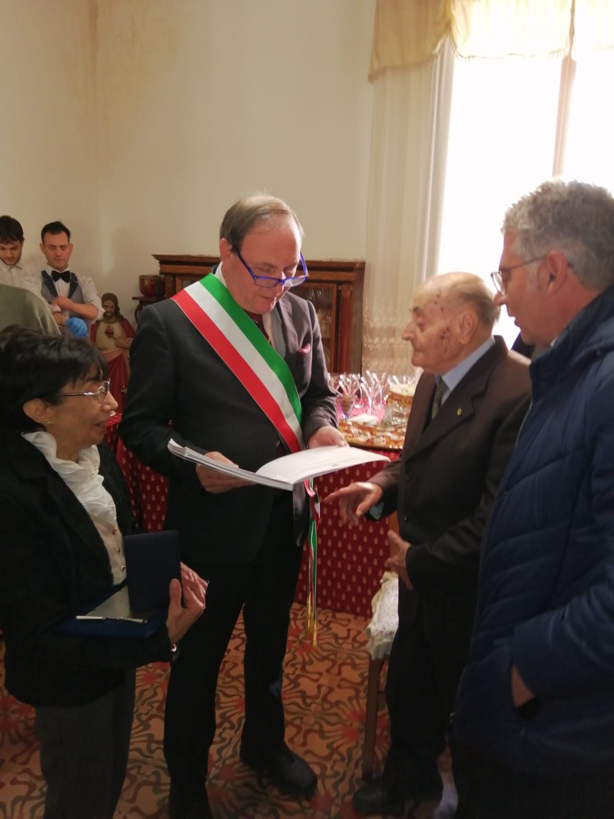 PATERNO': FESTA PER I 100 ANNI DEL SIG. MAGRI' ANGELO