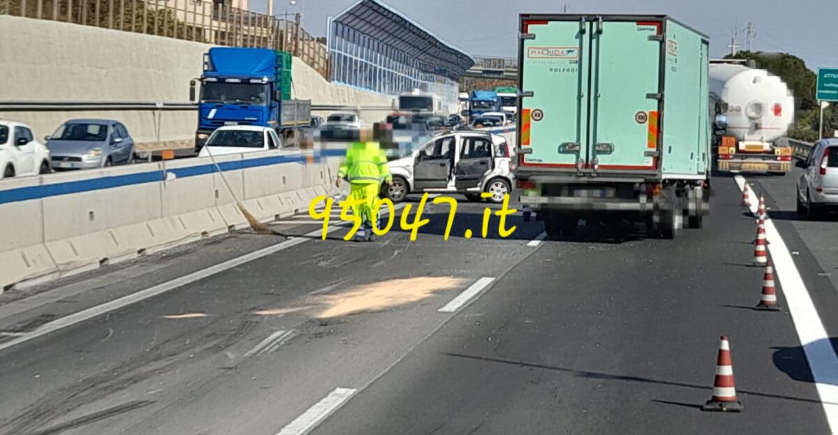 GRAVE INCIDENTE IN TANGENZIALE DI CATANIA, FERITI E TRAFFICO IN TILT - 