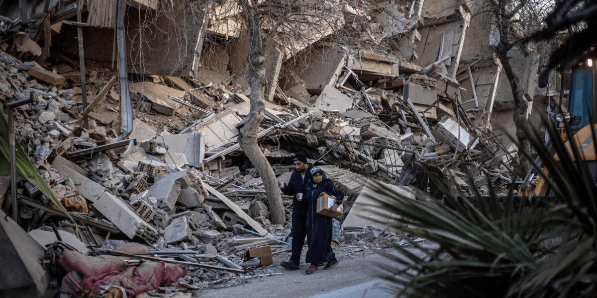 TERREMOTO IN TURCHIA. UOMO DI 45 ANNI SALVATO DOPO OLTRE 11GIORNI - 