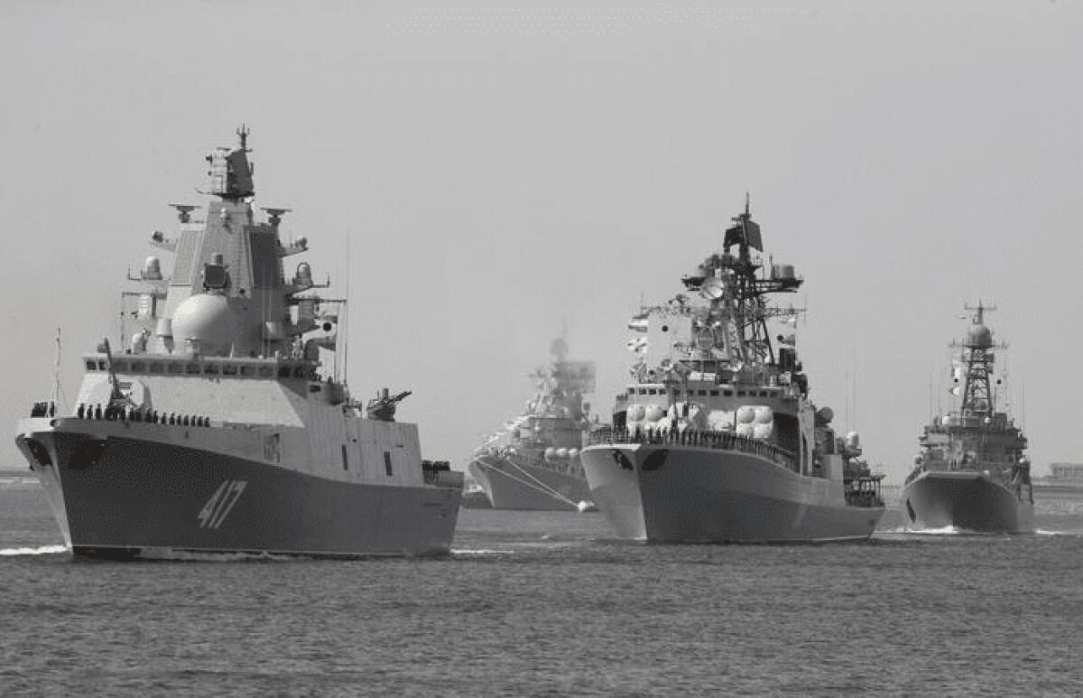 MOSCA SCHIERA UNDICI NAVI DA GUERRA NEL MAR NERO - 