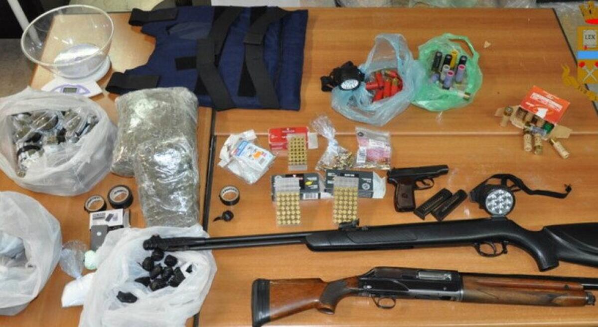 ADRANO. PENTITO FA RIVELAZIONI, SGOMINATA PIAZZA DI SPACCIO, 5 ARRESTI - 