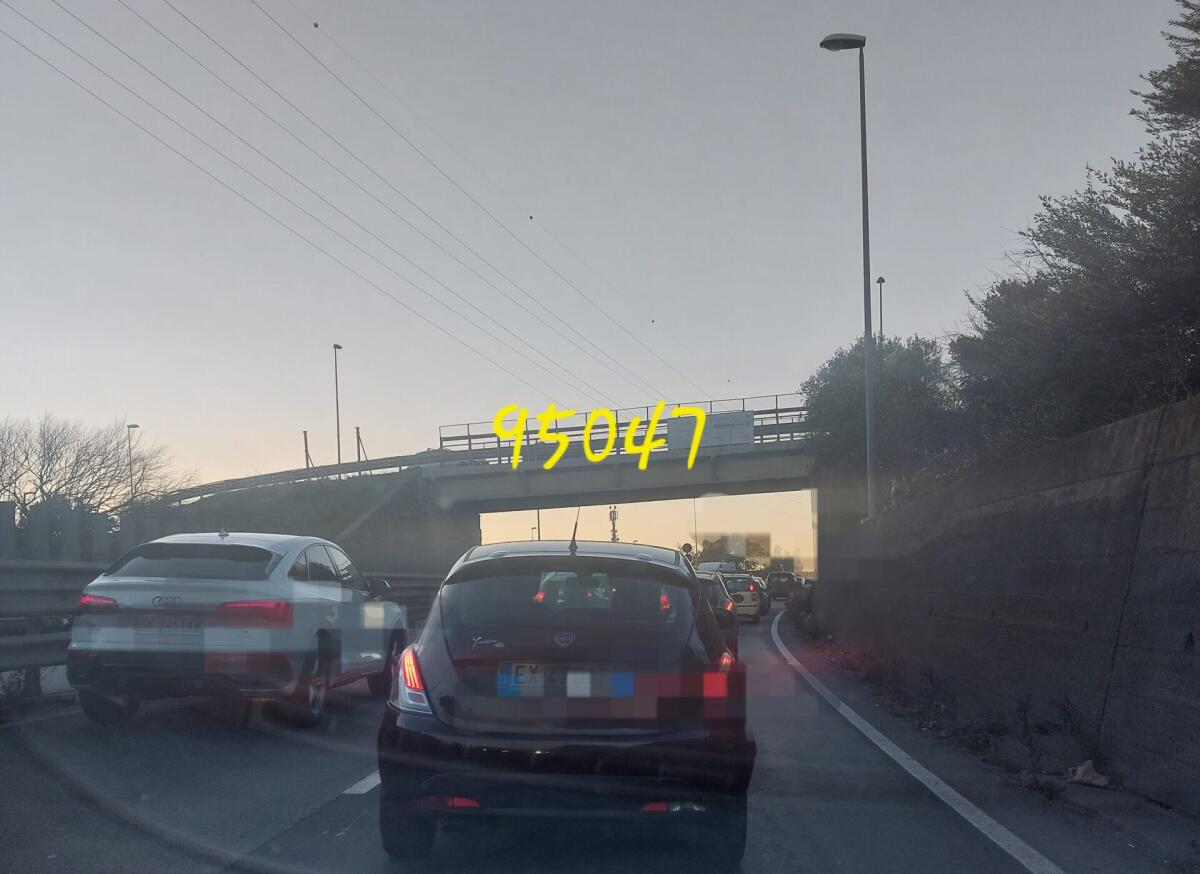 LUNGHE CODE SULLA SS121, È L’EFFETTO DEL CARNEVALE DI MISTERBIANCO. - 