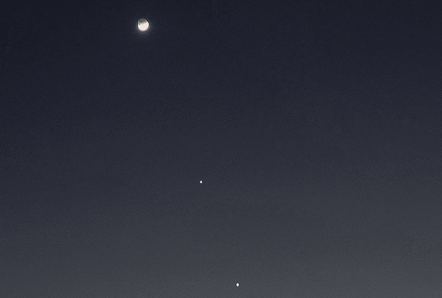 LO SPETTACOLO DI LUNA, GIOVE E VENERE SUL CIELO DI PATERNO'