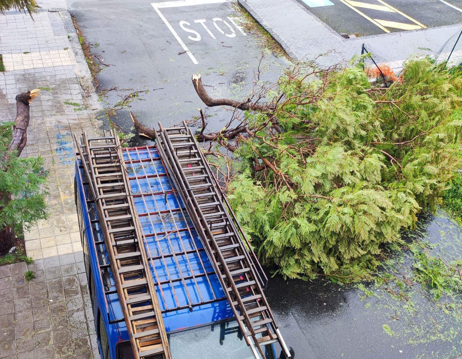 Maltempo: nubifragi e vento, le vostre foto inviate a 95047.it