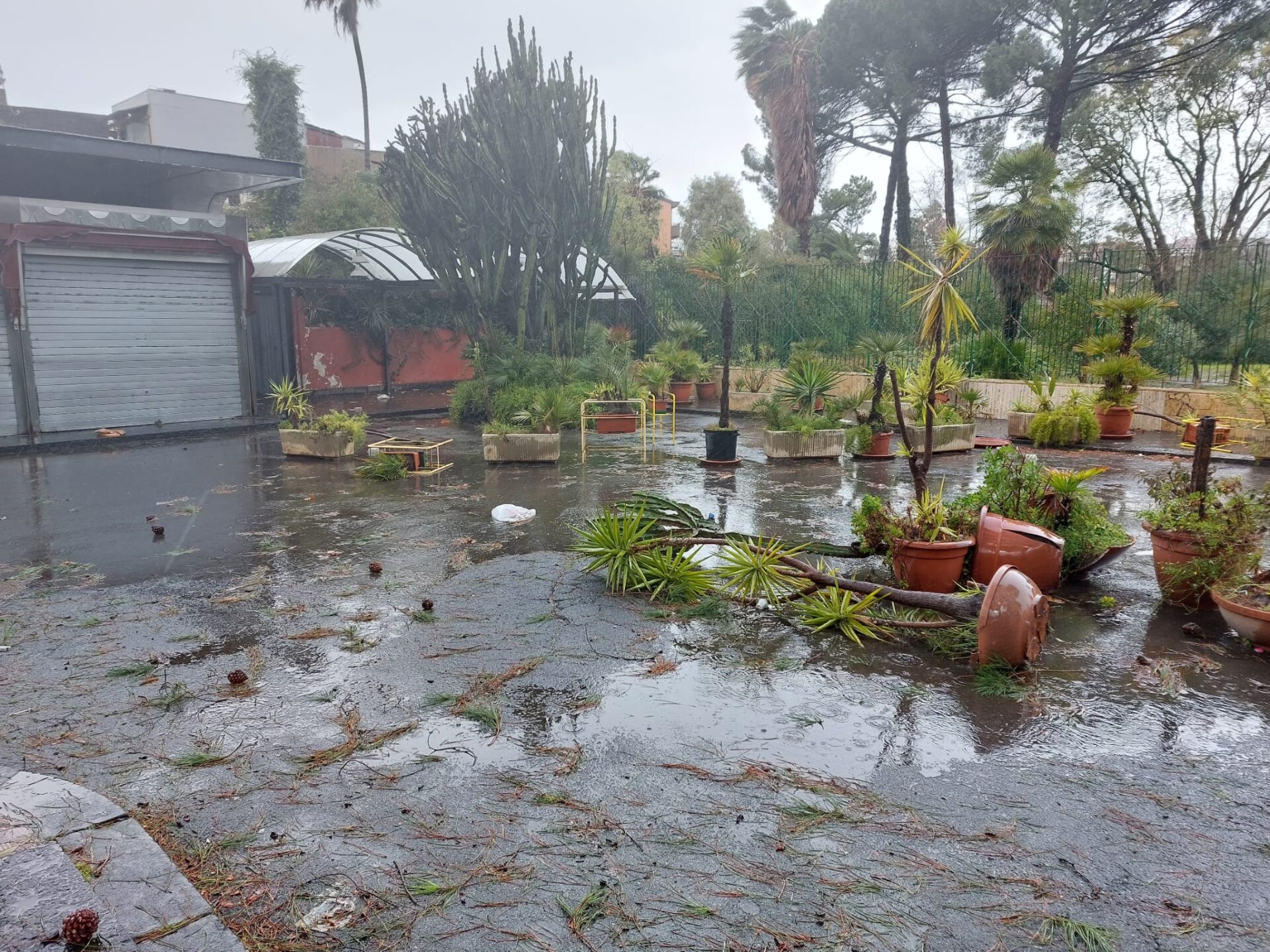 Maltempo: nubifragi e vento, le vostre foto inviate a 95047.it