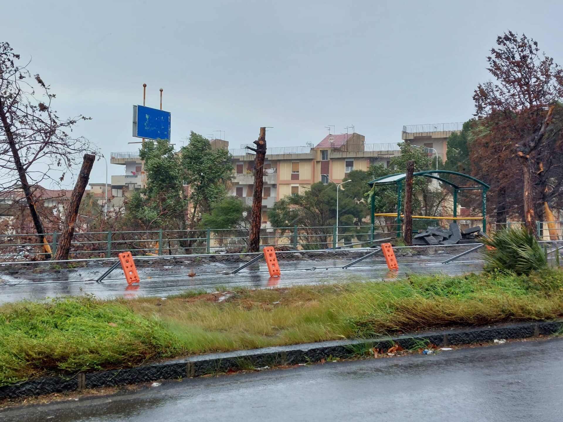 Maltempo: nubifragi e vento, le vostre foto inviate a 95047.it
